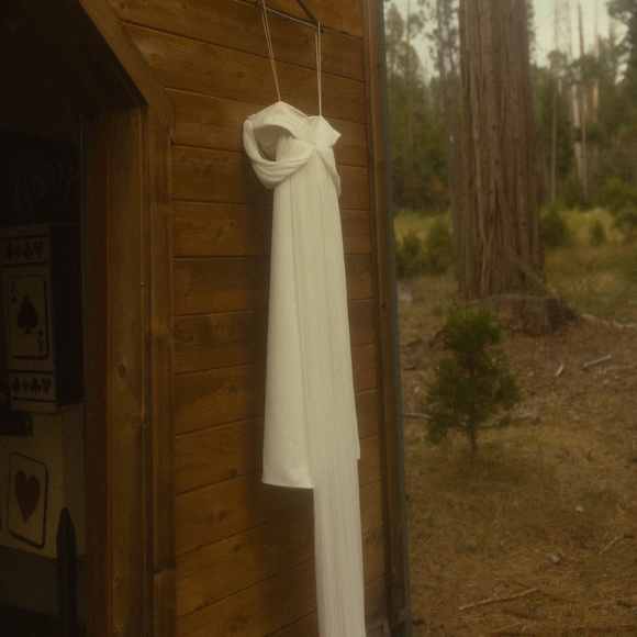 Custom Sarah Seven "Sandra" Wedding Dress Size 14/16 - Picture 4 of 9